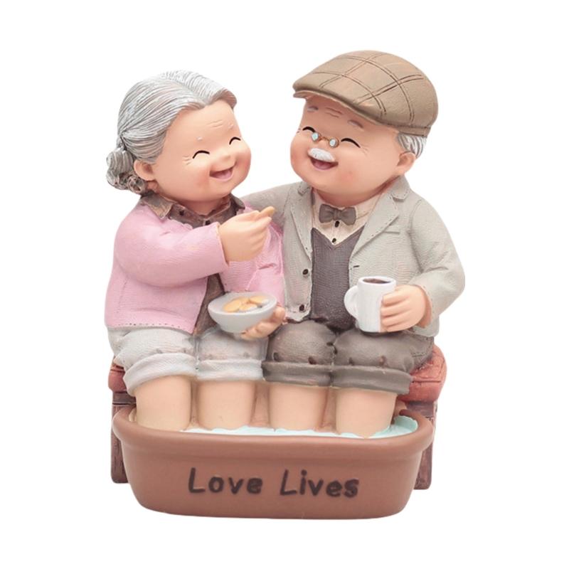 Sweet Loving Old Couple Figurine Resins Decoration for Wedding Anniversary Gift
