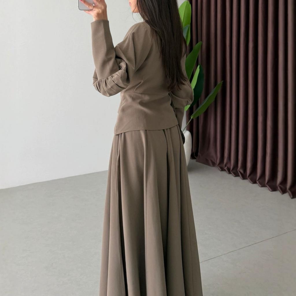 European and American Women's Clothing New High-end Design Round Neck Long-sleeved Lace-up Waist Cardigan Long Skirt Set