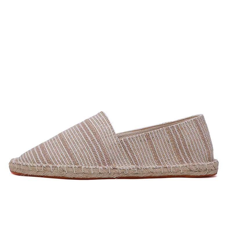 Verschleißfeste Canvas-Herrenschuhe atmungsaktiv faule Ein-Pedal-Gehschuhe Alt-Peking Leinen handgefertigte Stoffschuhe Freizeit-Board-Schuhe