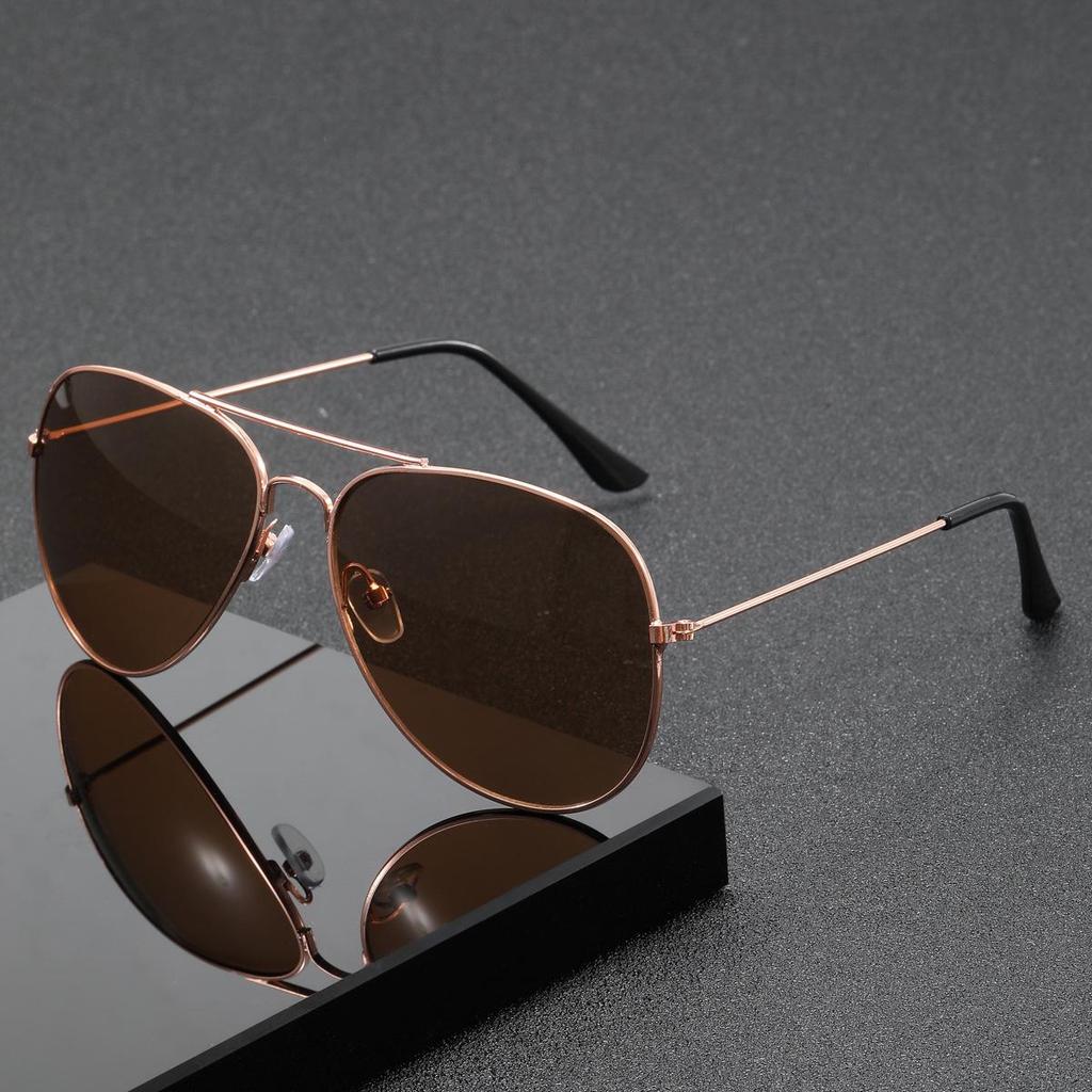 Men's Polarized Blue Sunglasses - Korean Style Polygonal Metal Frame for Driving & Beach Travel