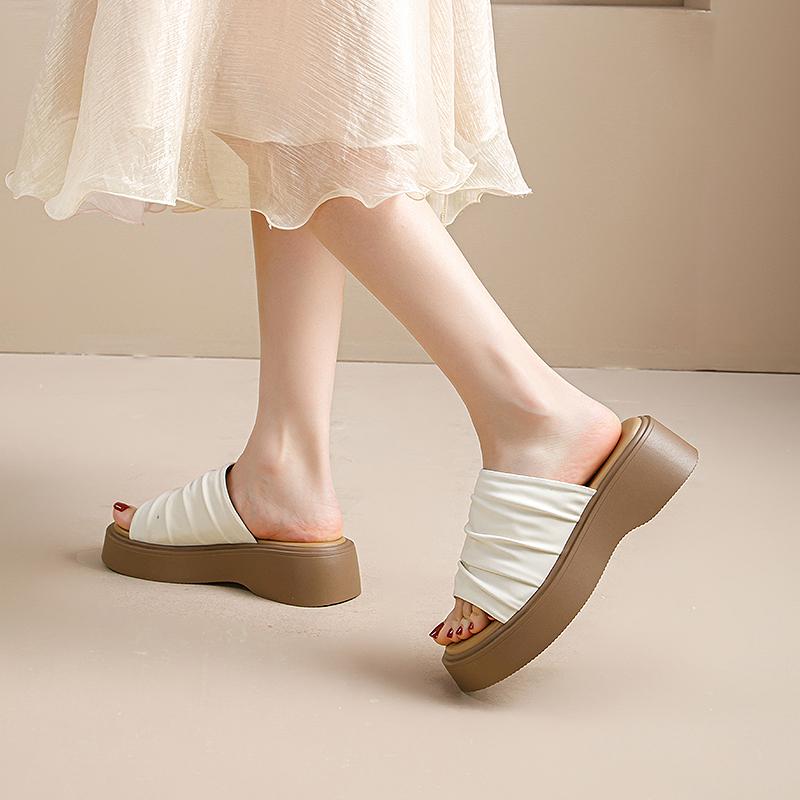 Warrior Stylish Elegant Spring Summer New Comfortable Height Increasing Beach Slippers Kids footwear Beige WL6305