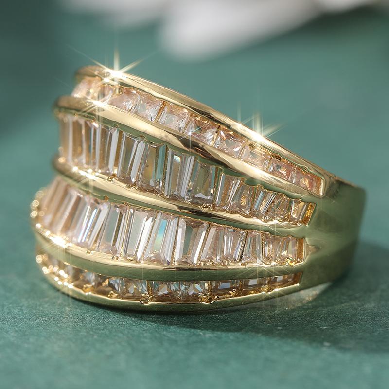 Fashion Golden Color Sparkling Wedding Band Bridal Accessories Women's Elegant Temperament Full Paved Synthetic Zirconia Jewelry