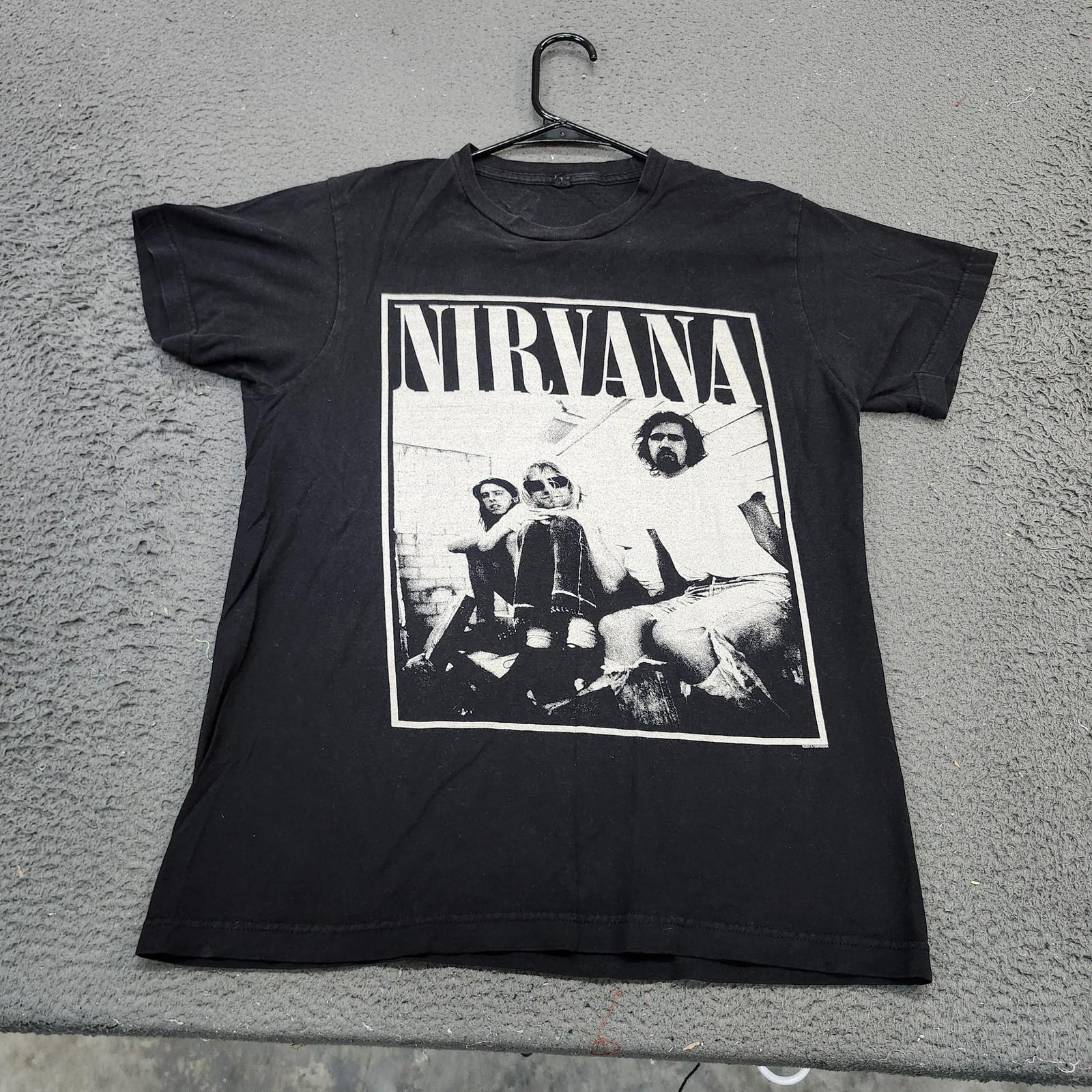 Nirvana Shirt Mens Large Black Band Photo Graphic Tee Grunge Rock Music Unisex T-Shirt M