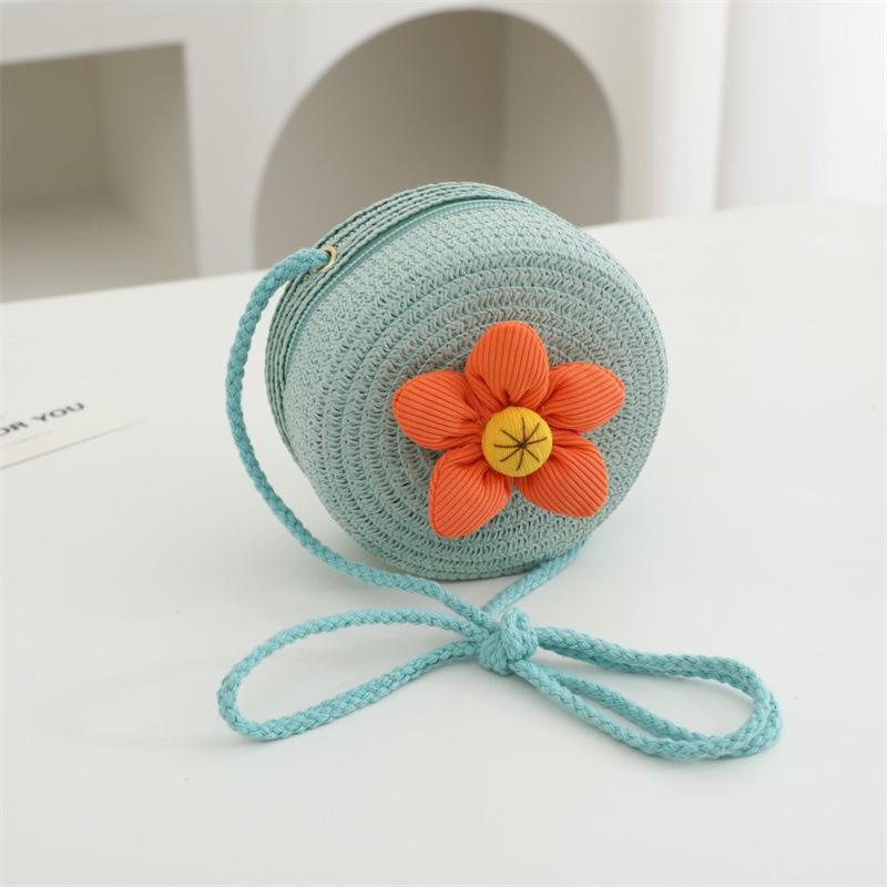 Children's Straw Woven Crossbody Bag - Small Girl's Phone and Coin Purse for Summer Outings and Seaside Trips