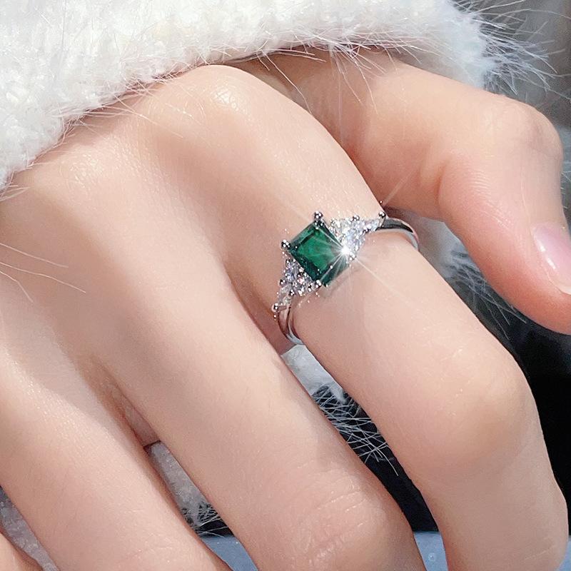 Otevřený prsten se zirkony a hadím motivem, niche design, osobnost, tmavý retro, studený vítr, prsten pro ženy