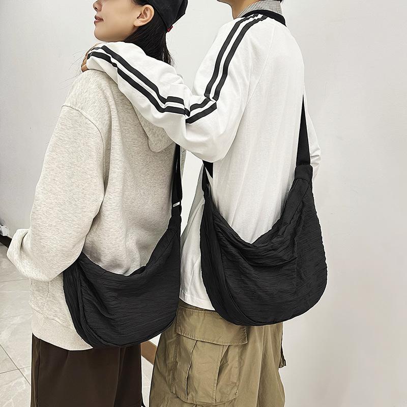 Men'S And Women'S Niche Pleated Lazy Style Big Satchel Casual Commuter Messenger Bag Fashion Trend Black Shoulder Bag