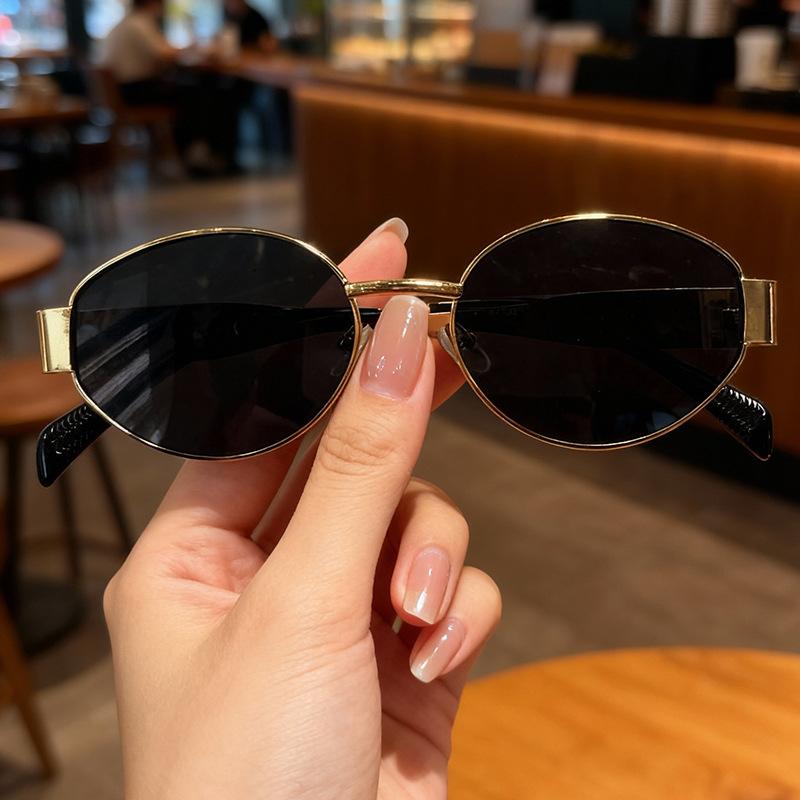 

Retro Fashion Sunglasses, Men S And Women S Street Shots, The Same Round Face-Showing Small Sunglasses чёрный