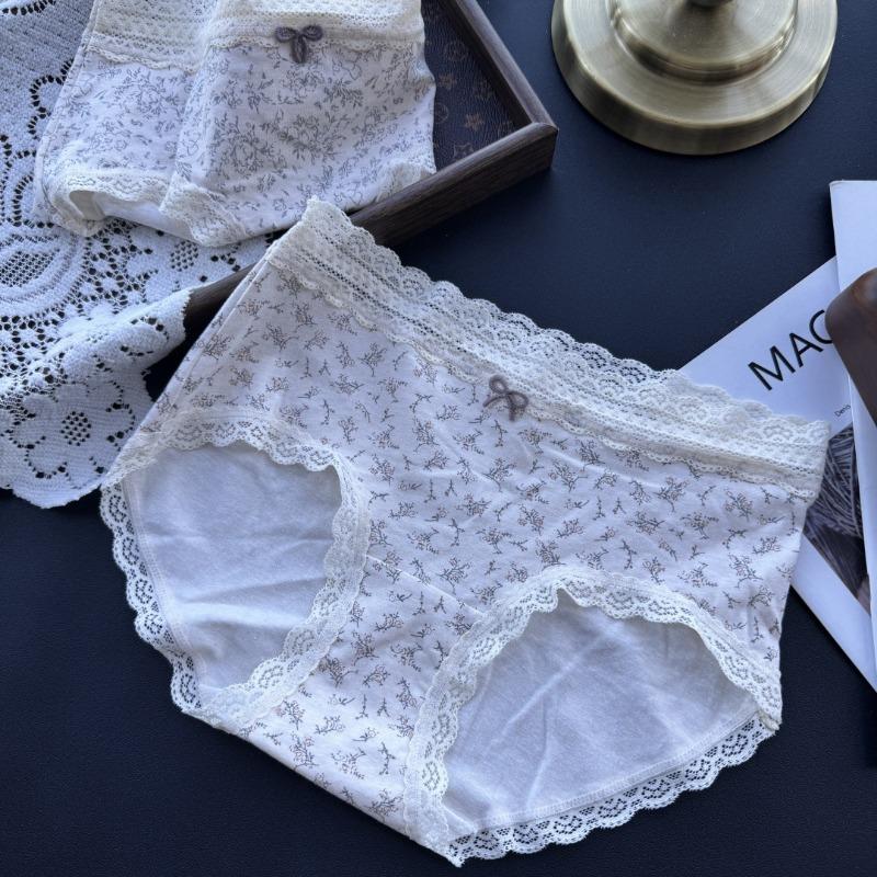 Ladies Spring and Autumn Lovely Cartoon Cotton Gentle Wind Waist Panties