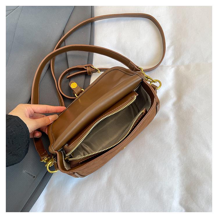 2024 Trendy Crossbody Women's Bag: Versatile Small Square Design