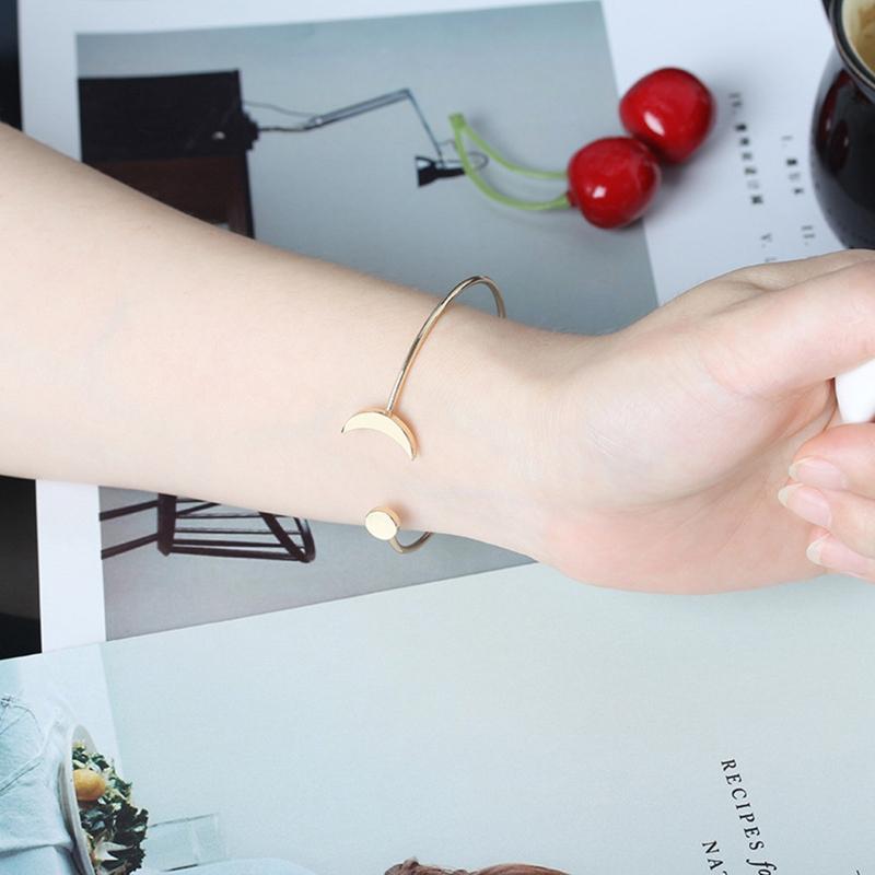 Metal Arm Cuff Upper Arm Bracelet Band for Women Gold Silver Adjustable Arm Cuff