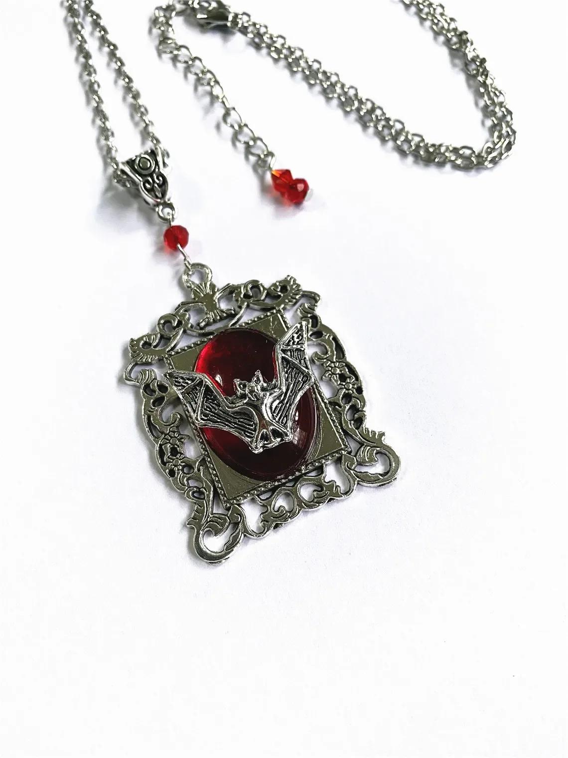 

Goth Bat Cameo Vampire Pendant Necklace Christmas Gift For Women Man Friends Witch Crystal Jewelry New Fashion