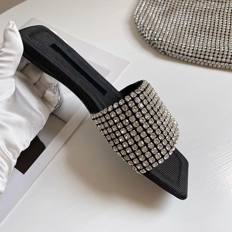 Fashion Bling Bling Crystal Slippers Women Flat Heel Shiny Glitter Slides Summer Shoes Rhinestone Beading Sandals Female Clear Flipflops