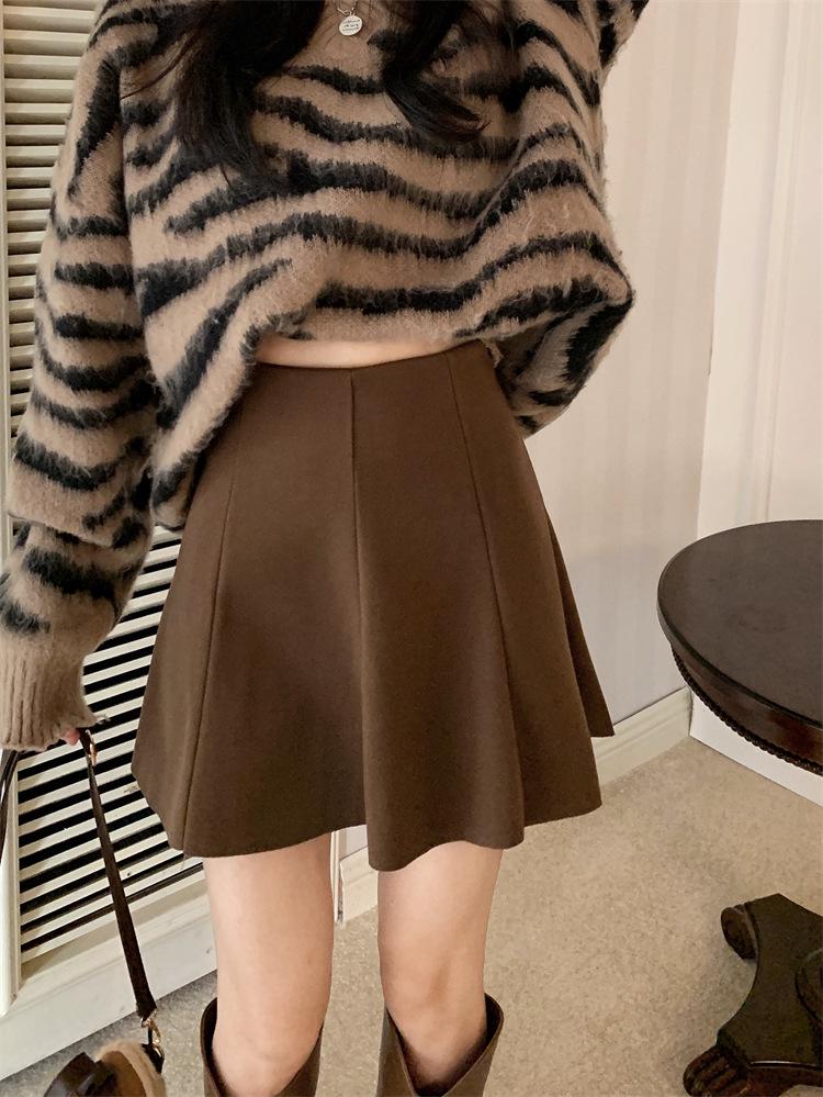 Women's Plus Size Woolen A-Line Mini Skirt: Petite, Hip-Covering, Slimming, Bodycon Style for Autumn/Winter.