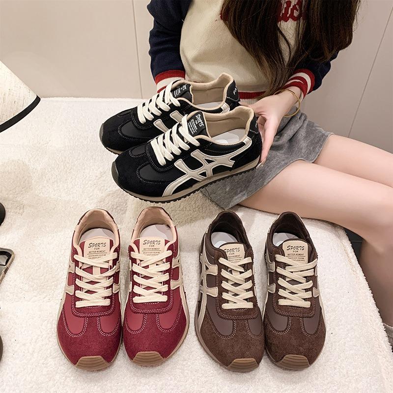 New Fashionable Versatile Flat-bottomed Breathable Casual Women's Shoes Board Shoes Autumn Shoes Round Head Lace-up