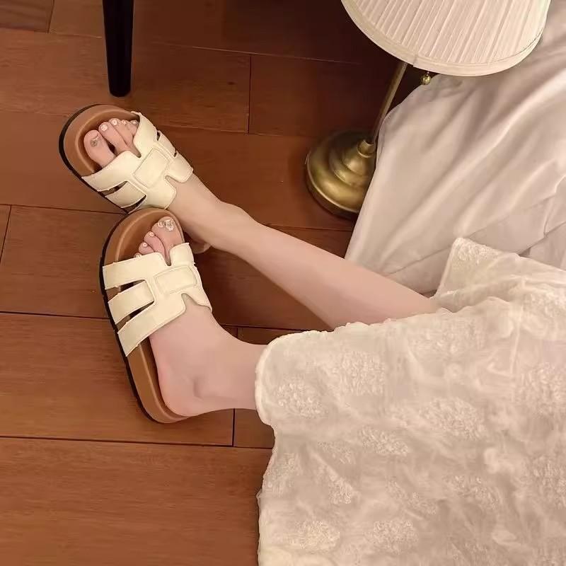 One-word Women's Outer Slippers Summer New Fashion Versatile Flat-bottomed Beach Sandals