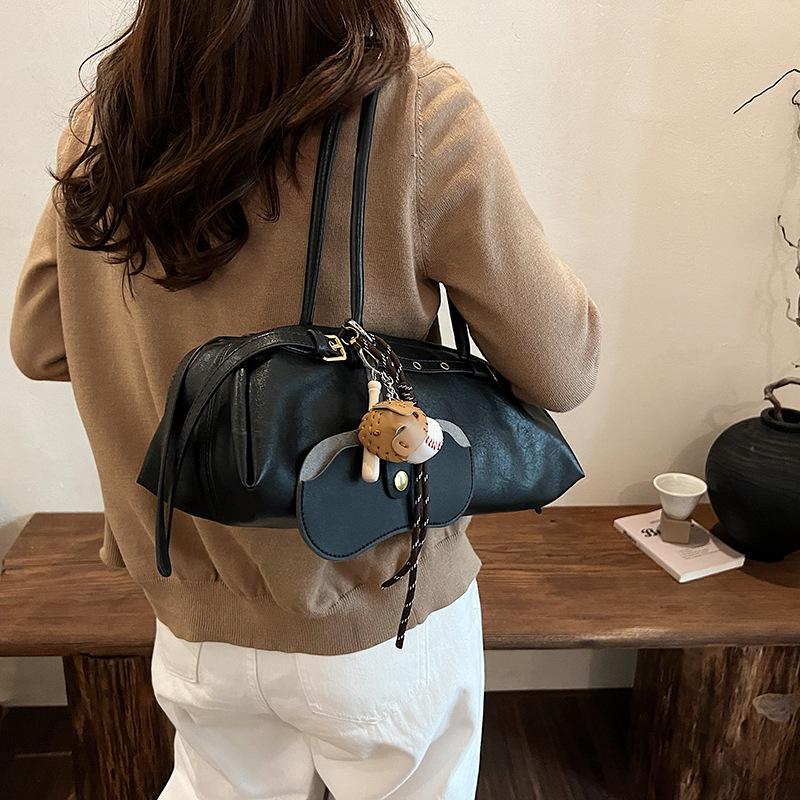 Urban underarm bag women's new high-end bowling bag commuter shoulder bag baguette bag