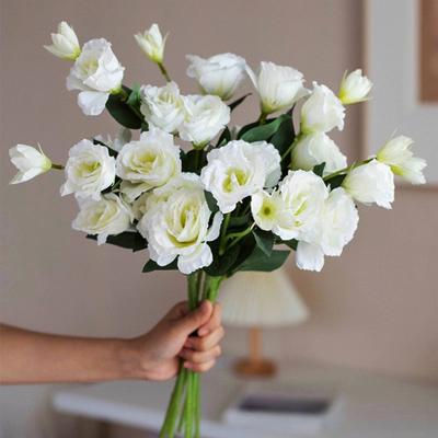 27,5" Künstliche Lisianthus Blume Kunstseide Blumenast mit langem Stiel Kunstblumen-Arrangement mit 3 Blütenköpfen und 1 Knospe für DIY Hochzeitsfeier
