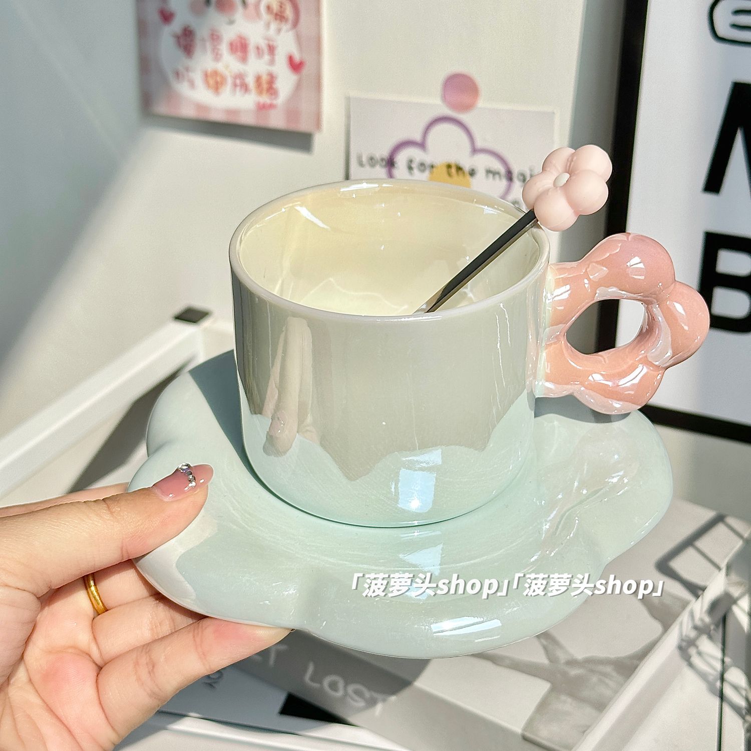 

Нежное девичье сердце, лазерная цветочная кофейная чашка, европейская ретро посуда для послеобеденного чая, ложка, подарок на день рождения подруге