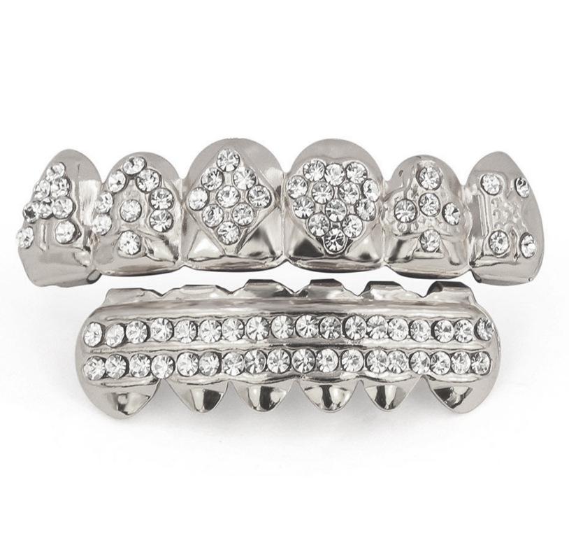 Grillz placcati in oro con diamanti, decorazione Hip-Hop con carte da gioco transfrontaliere