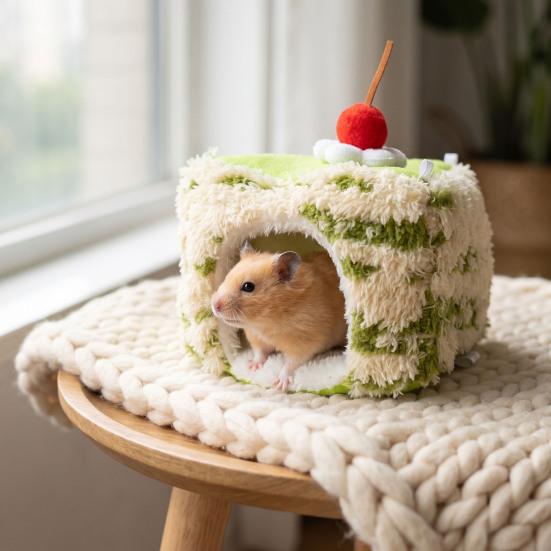 Winter Warm Hamster Hideout Triangular Cake Bed, Plush Hanging Hammock, Cozy Cave Pet for Gerbils Cage Accessory Small Pets Guinea Pig Hedgehog Parrot