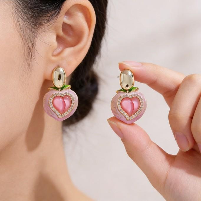Soft cute pink peach love stud earrings with diamonds, sweet girl wind shaoxin earrings, daily high-end jewelry