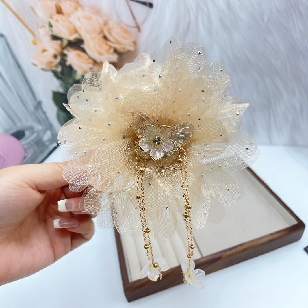Golden Jade Leaf Flower Tassel Hair Claw: Elegant 2025 Hair Volume Shark Clip for Women, Multiple Styling Options. 11 cm