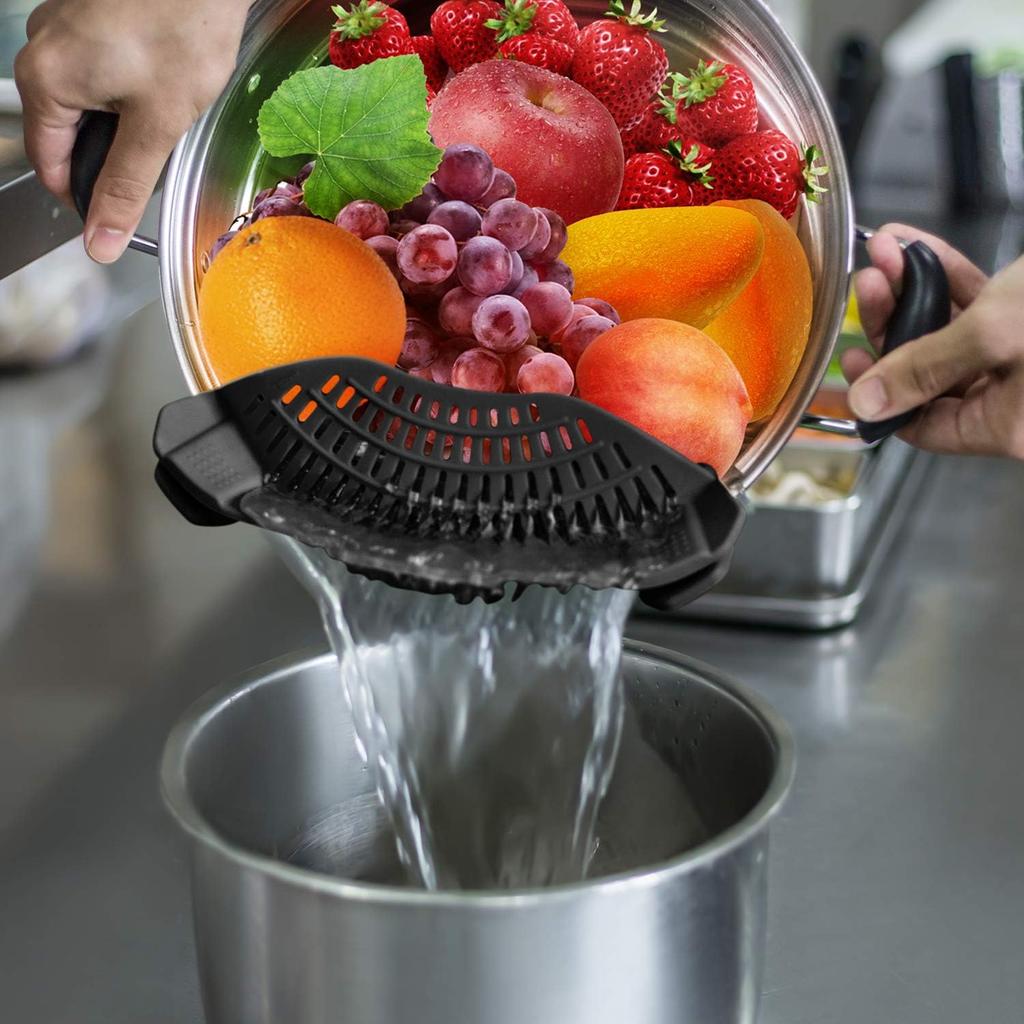 AUOON Clip On Strainer Silicone for All Pots and Pans, Pasta Strainer Clip On Food Strainer for Meat Vegetables Fruit Silicone Kitchen Colander