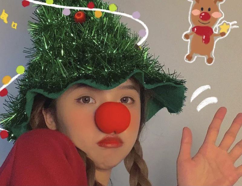 

Stylish Christmas Tree Bow Star Headdress - Perfect for Festive Photos and a Touch of Humor