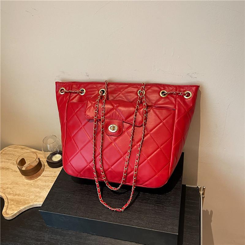 New large-capacity backpack women's small fragrant wind rhombus chain portable backpack Internet celebrity travel commuter senior niche