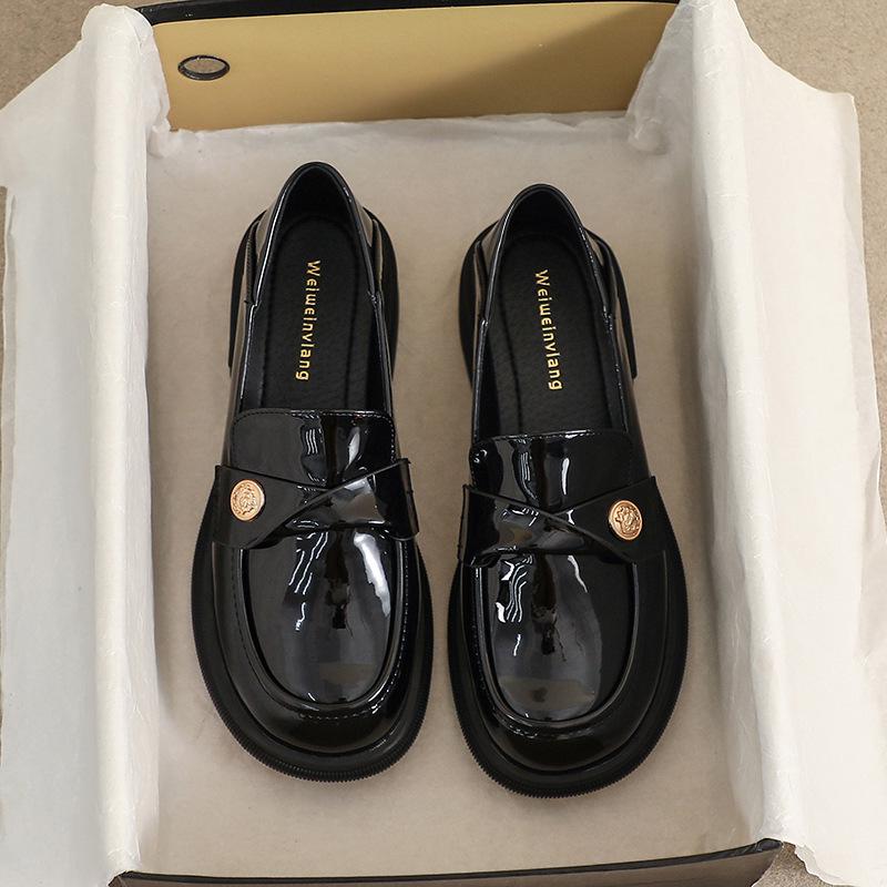 Weiwei Girl 2023 British Style Women's Thick-Soled Loafers with Small Gold Coin Accent
