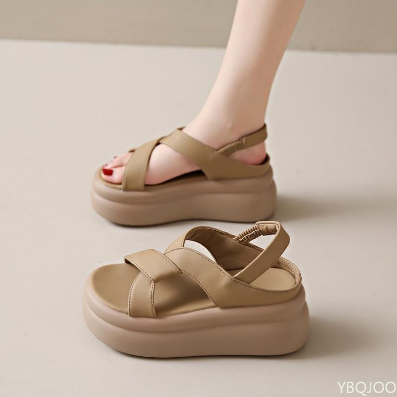 Fashion Summer Women's Outdoor Flat Shoes Are Simple Fashionable Casual Thick Soled Versatile Suitable for Women's Outdoor Sandals