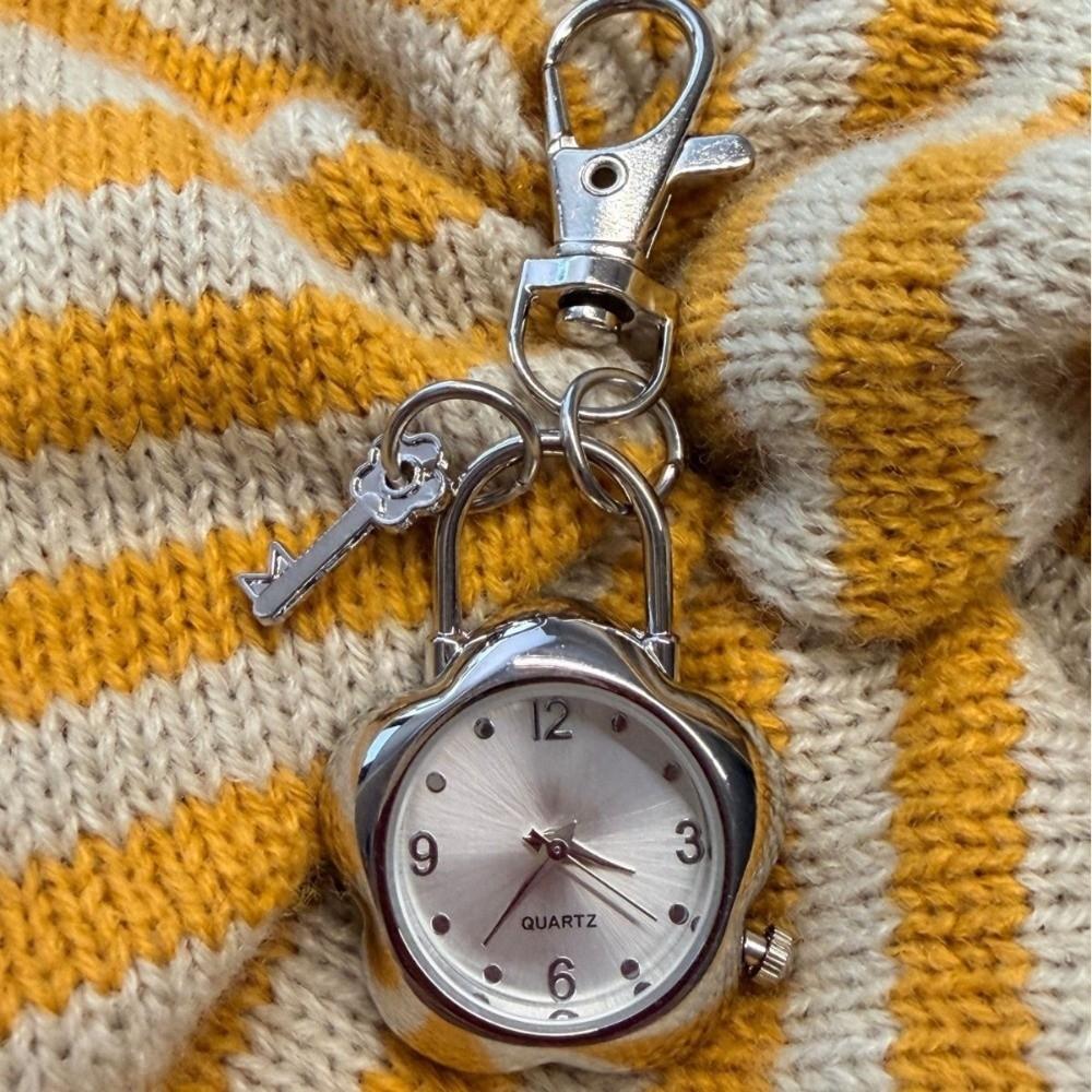 Vintage Look Steampunk Uhr Schlüsselanhänger Metall Paar Stil Schlüsselanhänger Taschenuhr Rucksack Anhänger