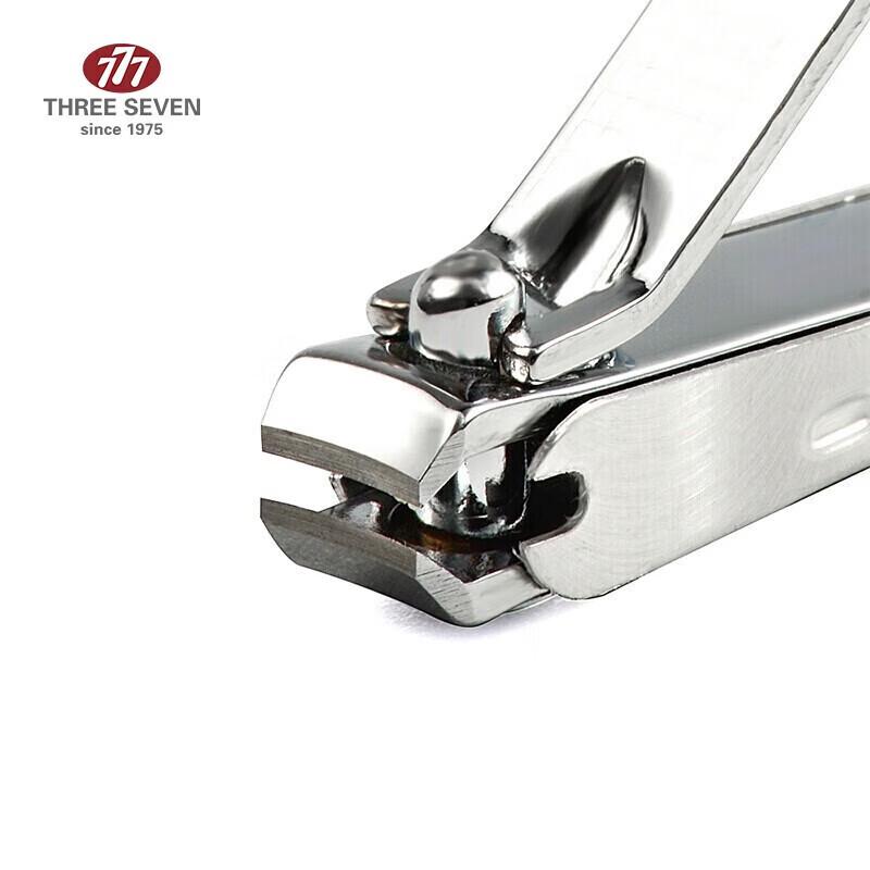 777 Three Seven Large Anti-Splash Embossed Nail Clipper