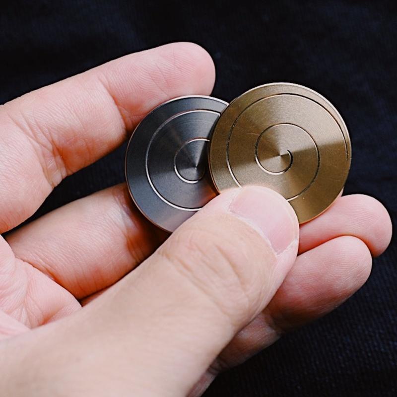 Spinning Desk Toy Metal Flowing Spiral Coin Decompression Desktop Coin