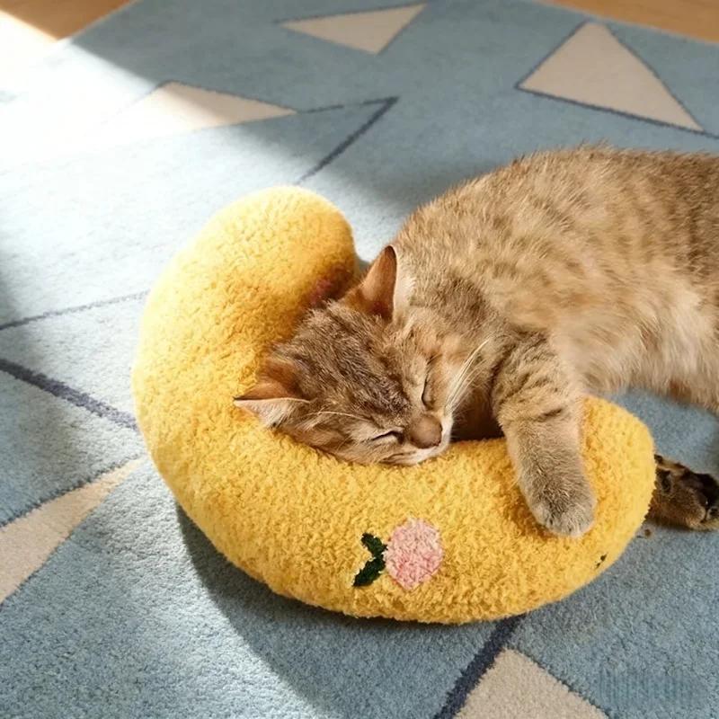 Winter U-Shaped Pet Sleeping Pillow Soft Neck Protector Deep Sleep Headrest 1pc For Dog Cat Puppies Kittens Daily Use Pet Supply