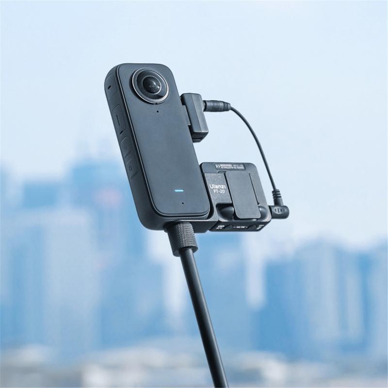 Adapter Mikrofonu Kamery Kompatybilny z Insta360 One X3 Zewnętrznymi Mikrofonami Gniazdo 3,5 mm USB C Solidnie Zamocowany Adapter