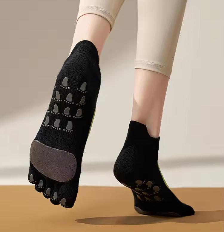 Stylish Enhanced Grip Anti Slip Barefoot Training Dance Exercise Studio Home Invisible Pilates Low Cut Five Toe Yoga Socks