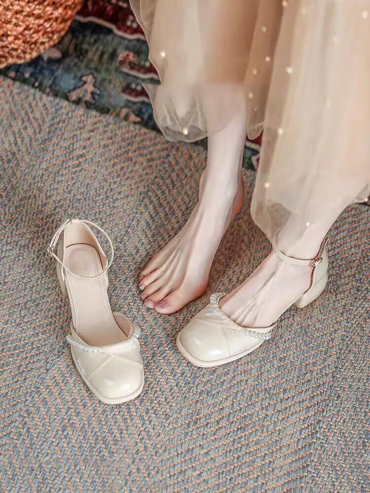 French Bag Head Sandals Women's 2025 New Summer Retro Pearl Versatile Medium Heel Fashion Versatile Thick Heel Single Shoes Women