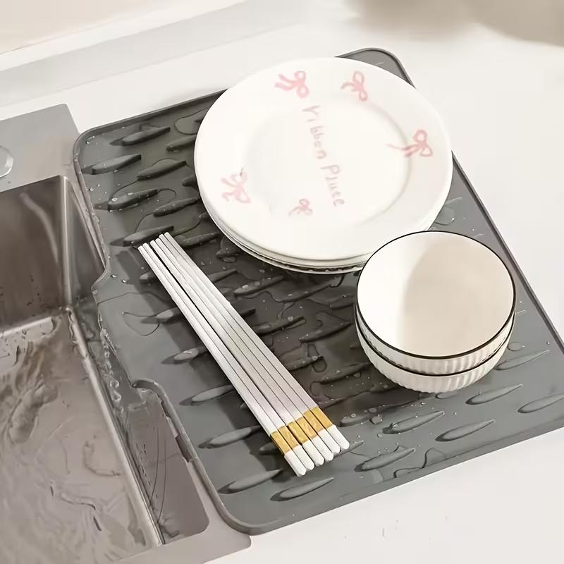 Kitchen Silicone Drain Mat Heat Resistant Non-Slip Drying Mat for Sink Countertop Dish Drying Pad Easy Clean Kitchen Organizer
