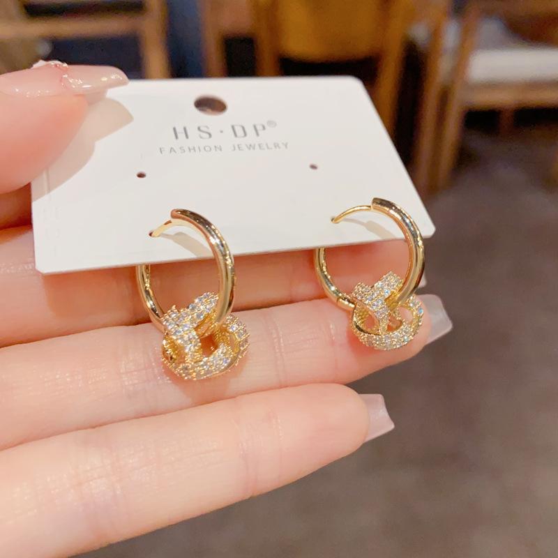 Light Luxury Vintage Micro Inlaid Zircon Wrapped Circle Ear Buckles For Women