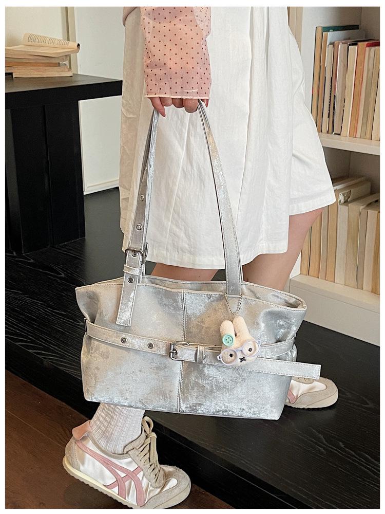 2026 New Style Korean Women's Daily Commute Bag - Fashionable Large Capacity Single Shoulder Tote
