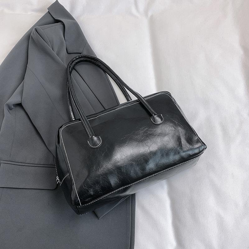 

Премиум-сумка в стиле ретро большой вместимости для женщин 2025 года, новая сумка-подушка через плечо, осенне-зимняя переносная сумка-тоут