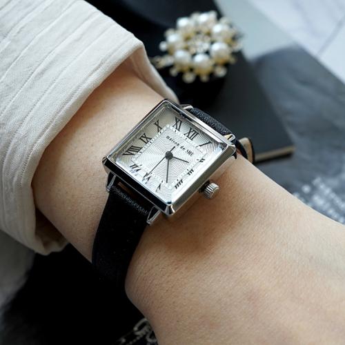 [MAISON DE SHUI] MAISON DE SHUI Women s Leather Wristwatch Square Roman MDS-401LBK MDS-401LBK