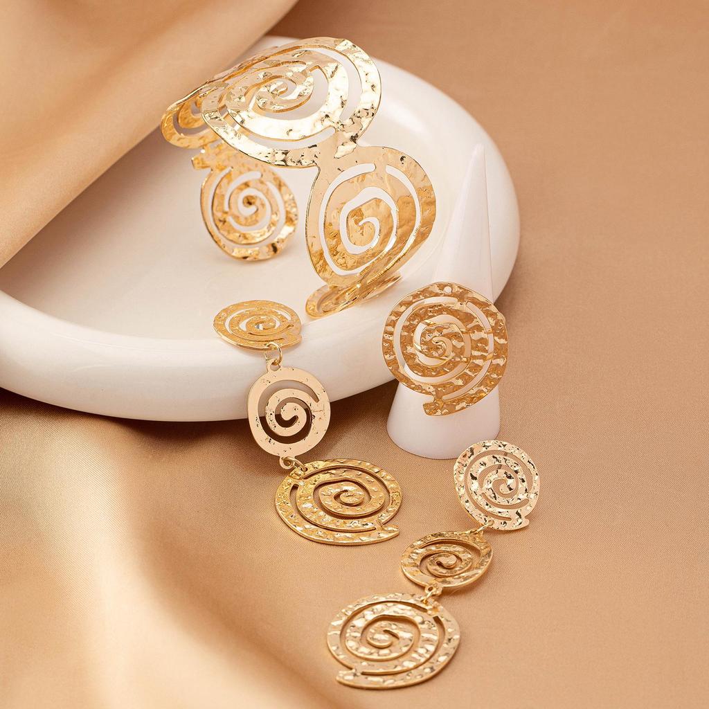 Trendy Spiral Earrings and Bracelet Set for Ladies' Street Party Wear