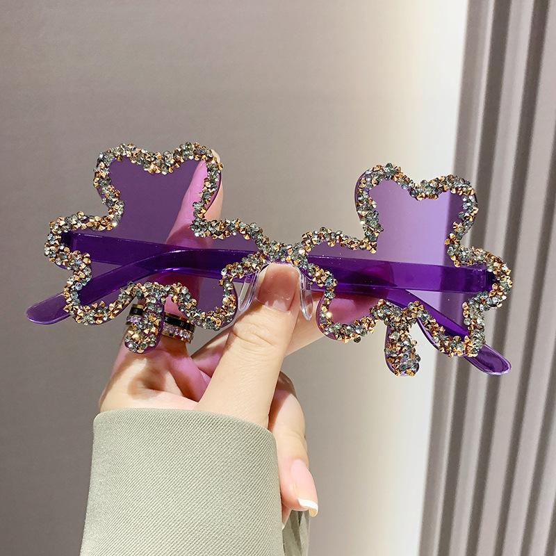 

Diamond Clover Trendy Eye Protection Glasses One-piece Frameless Colorful Sunglasses Candy Color Dance Glasses [Source Factory Straight Hair]
