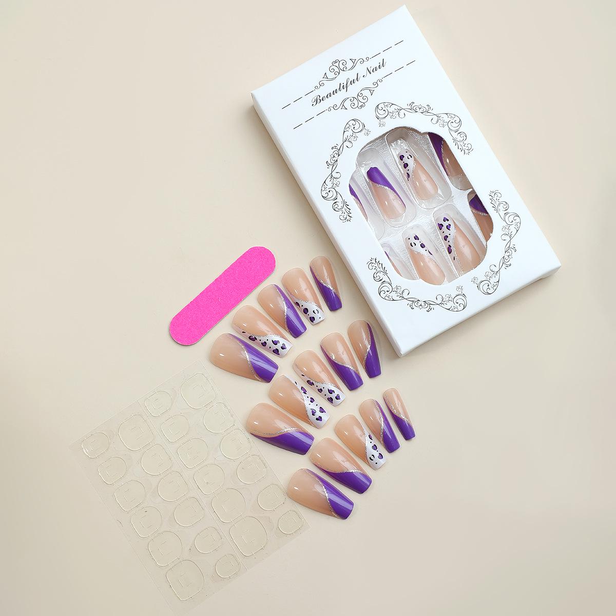 

Глиттерные ногти-сердечки с леопардовым принтом, съемные, с французским кончиком