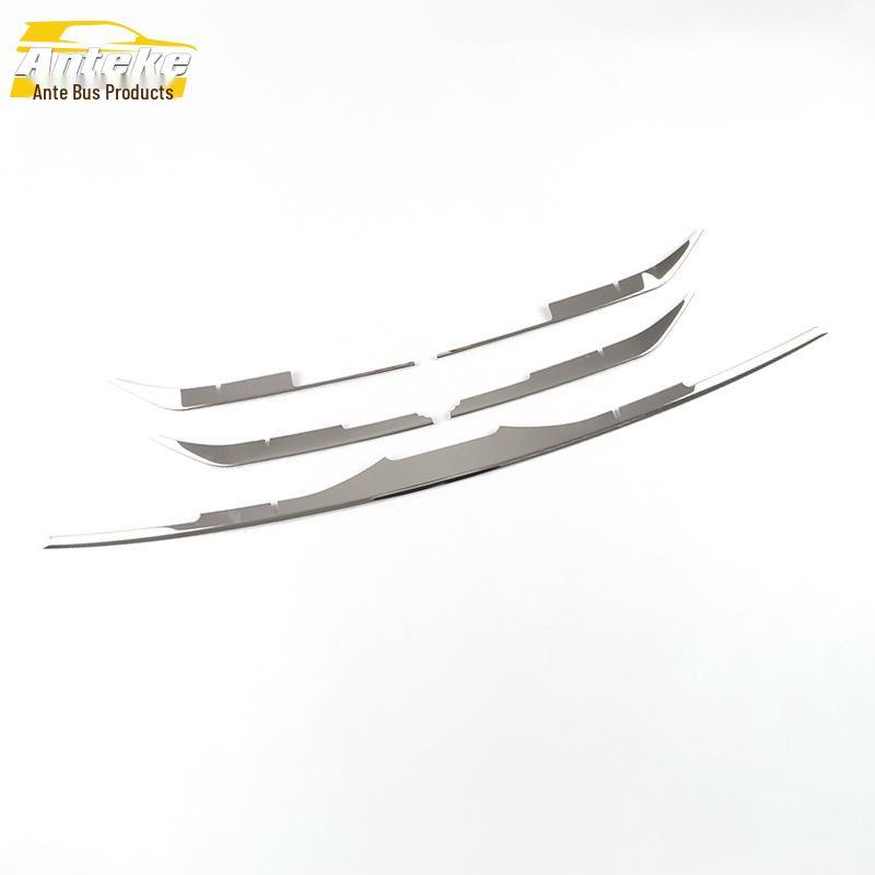 

2020 Explorer Front Lower Center Grille Bright Strip and Hood Bumper Guard Trim