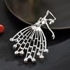 Elegant and luxurious design, delicate and sweet, fresh and refreshing, anti-exposure accessory - new style dancer brooch