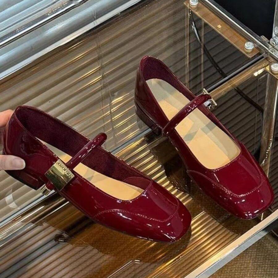 Niche French Shallow Mouth Versatile Small Leather Shoes Spring and Summer New Retro Mary Jane Leather Flat Women's Shoes