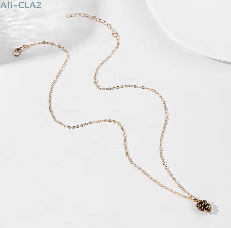 

Stylish And Versatile Alloy Chain Pendant Clavicle Chain Fashion Earrings Necklace Set Decorative Item One Size